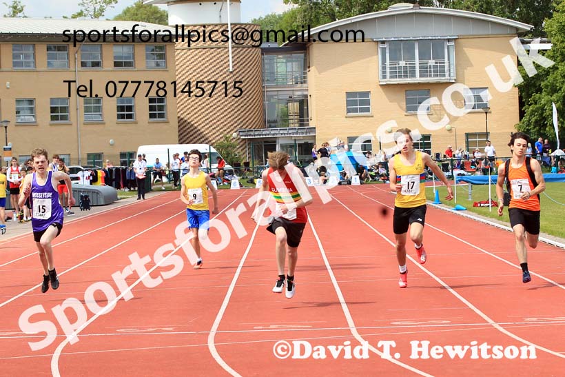 Mens U-17s and Boys U-15s 200 metres, 2022 Northern Inter Counties U17s and U15s Track and Field, York, Thursday, June 2nd. Photo: David T. Hewitson/Sports for All Pics